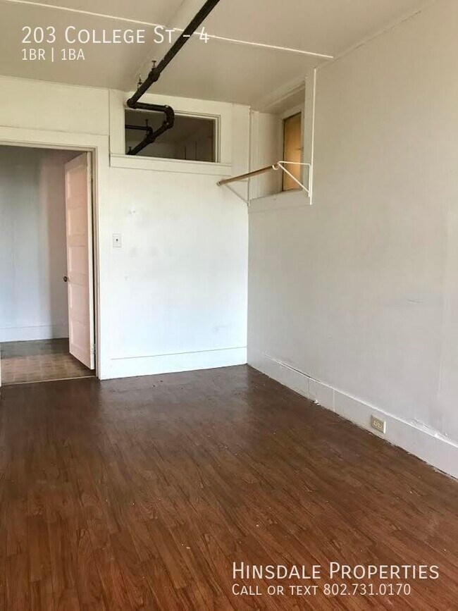 Building Photo - 203 College St
