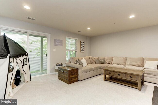 Building Photo - 7359 Matchbox Alley