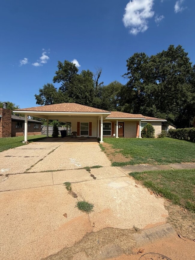 Building Photo - 9009 Letha Loop