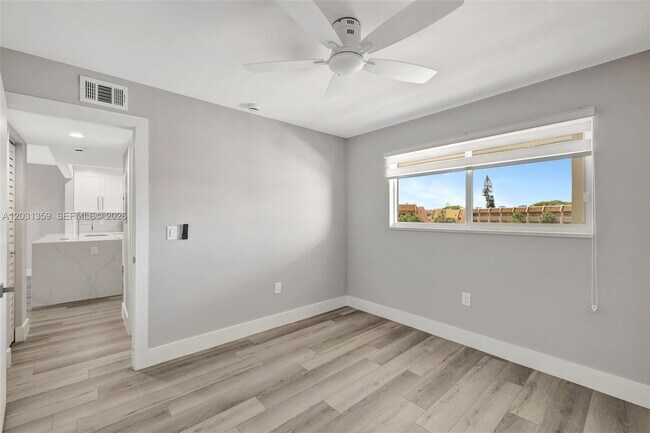 Building Photo - 6800 Royal Palm Blvd