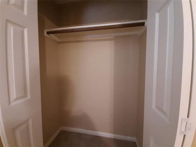 Building Photo - 18214 Mantana Dr