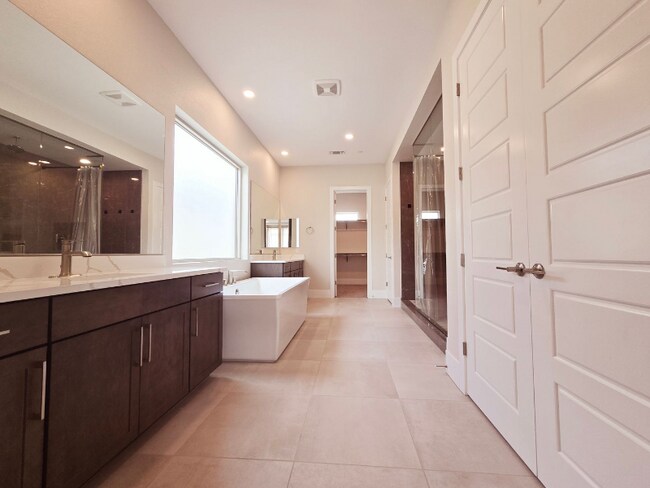 Building Photo - 5103 Slatestone St