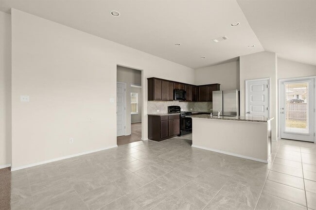 Building Photo - 5601 Respinto Dr