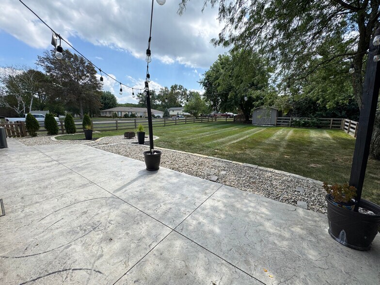 Building Photo - 4459 E Helenwood Dr
