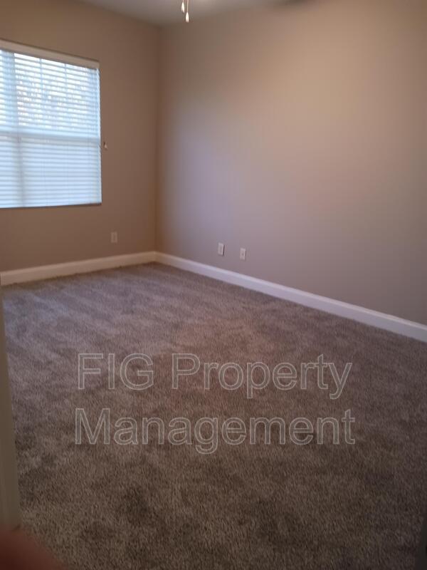 Building Photo - 129 Stonegate Cir