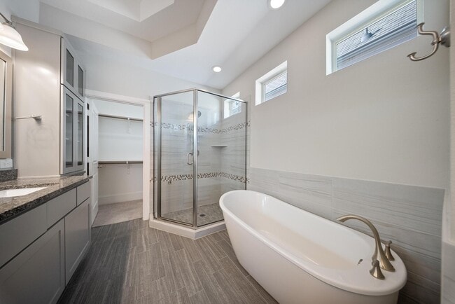 Building Photo - 6755 Highclere Manor Ln