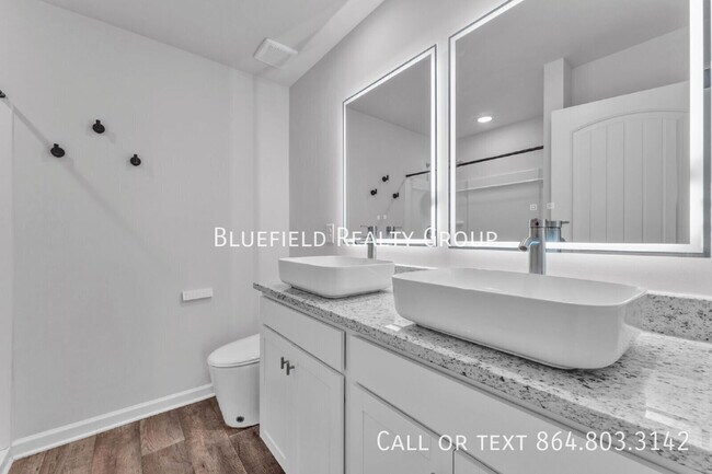 Building Photo - 503 Heswall Ct