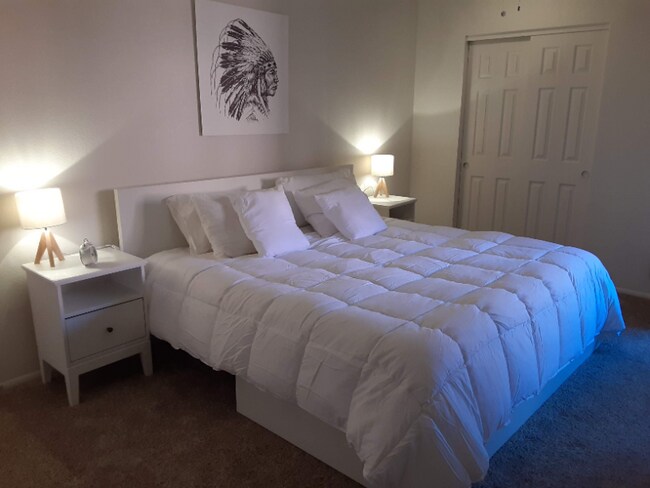 Building Photo - 12222 E Paradise Dr