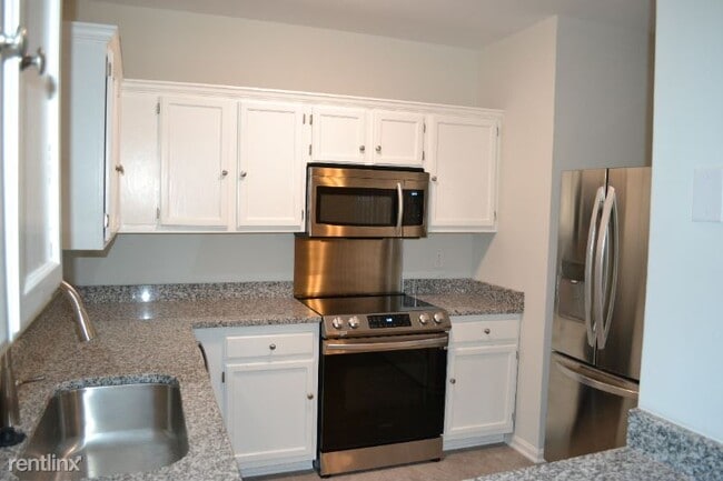 Building Photo - 2 br, 2 bath Condo - 3306 Selwyn Farms Ln