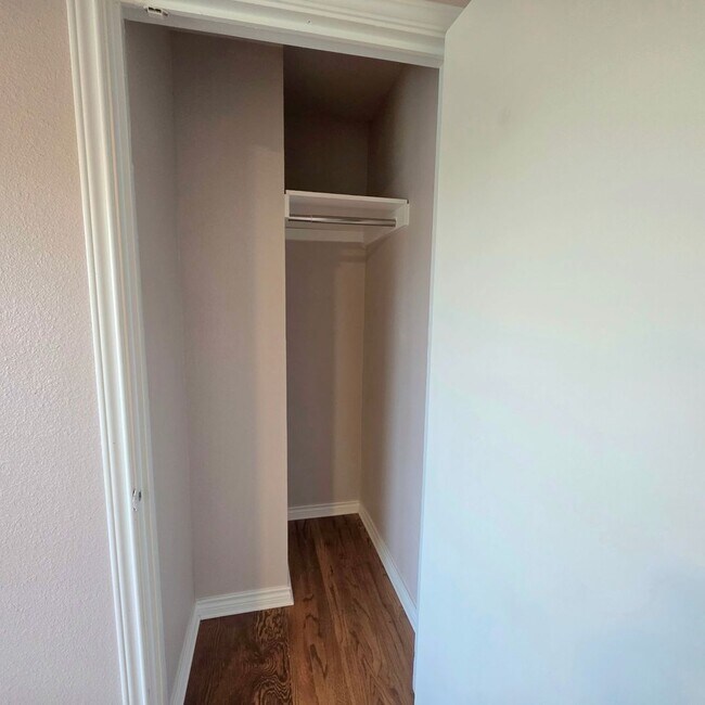 Building Photo - Charming remodeled 3-bedroom home for lease!