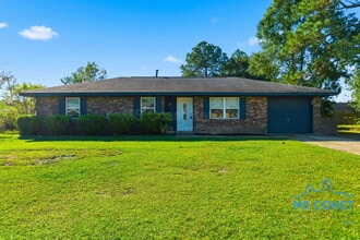 Building Photo - 609 Temple Dr