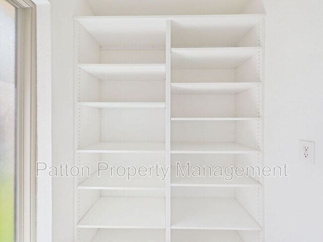 Building Photo - 6810 Montague Dr
