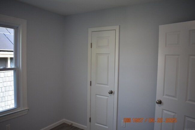 Building Photo - 43 Highland Ave