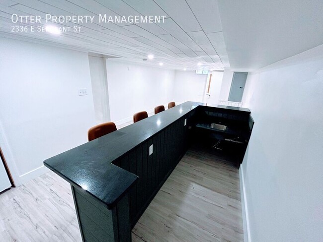 Building Photo - 2336 E Sergeant St