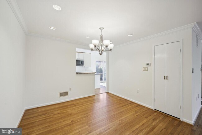 Building Photo - 10959 Deborah Dr