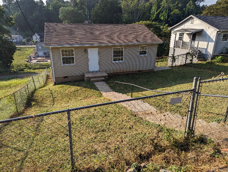 Building Photo - 1114 Irene Ave