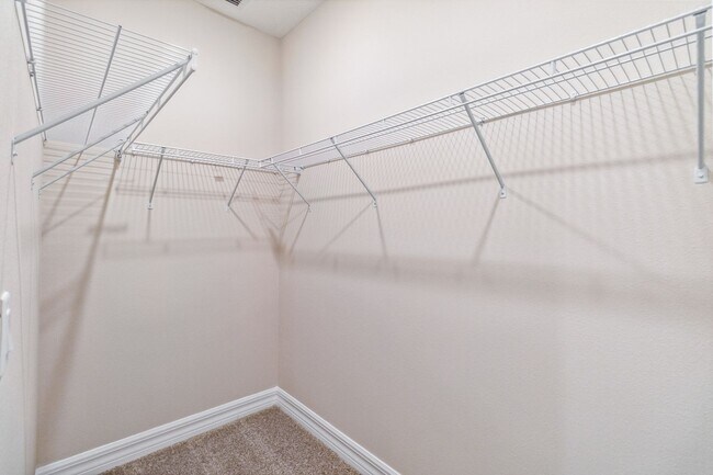 Building Photo - Beautiful New Energy Efficient 4/2 Close t...