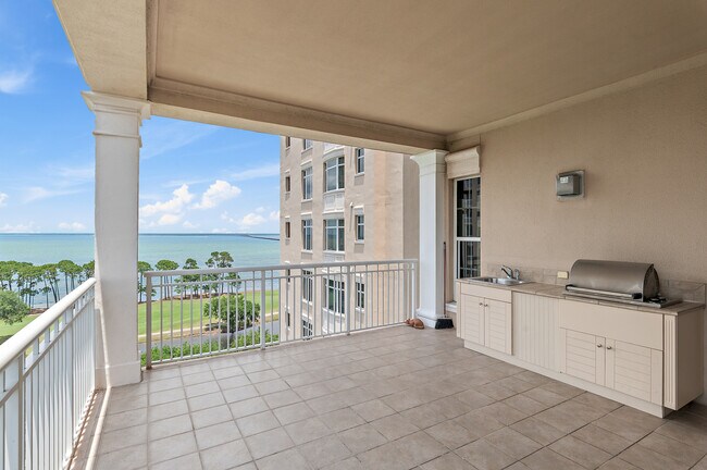 Building Photo - 400 Kelly Plantation Dr
