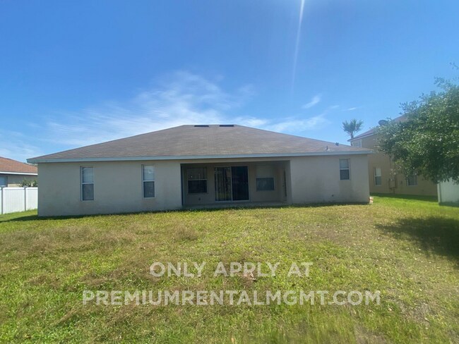 Building Photo - 1239 Dunbrooke St