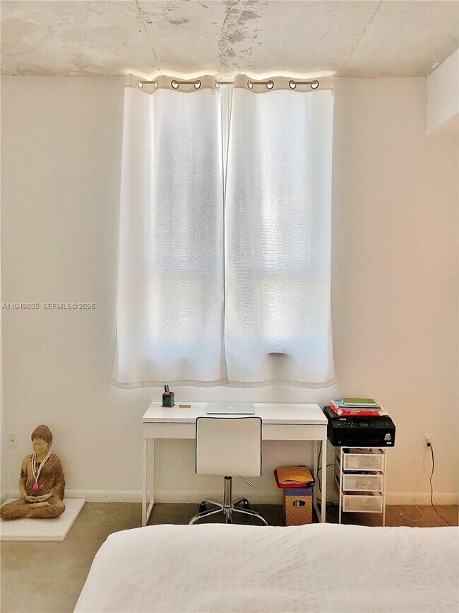 Building Photo - 234 NE 3rd St