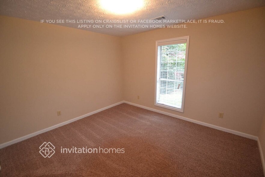 Building Photo - 5440 Maltdie Ct NE