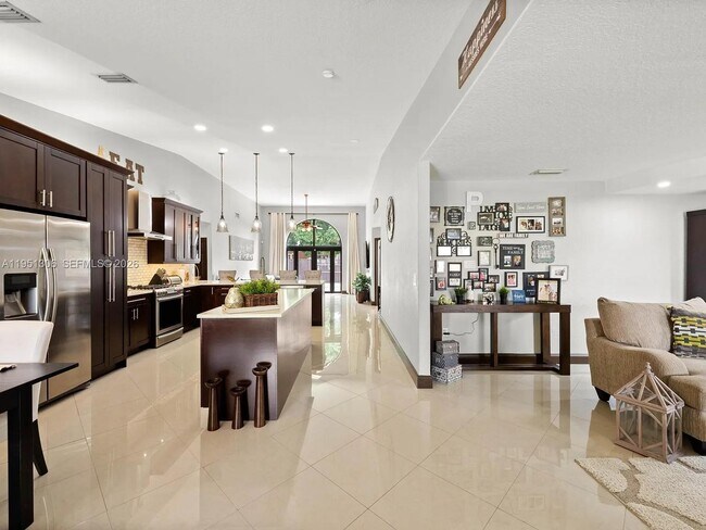 Building Photo - 14801 SW 154th Ct