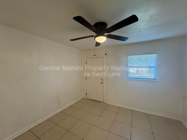 Building Photo - 714 N 48th Ave