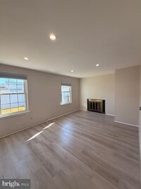 Building Photo - 2451 Croydon Ct