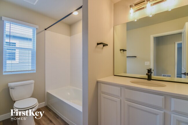 Building Photo - 11164 Murrelet Dr