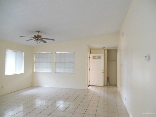 Building Photo - 16 Mynah Ave