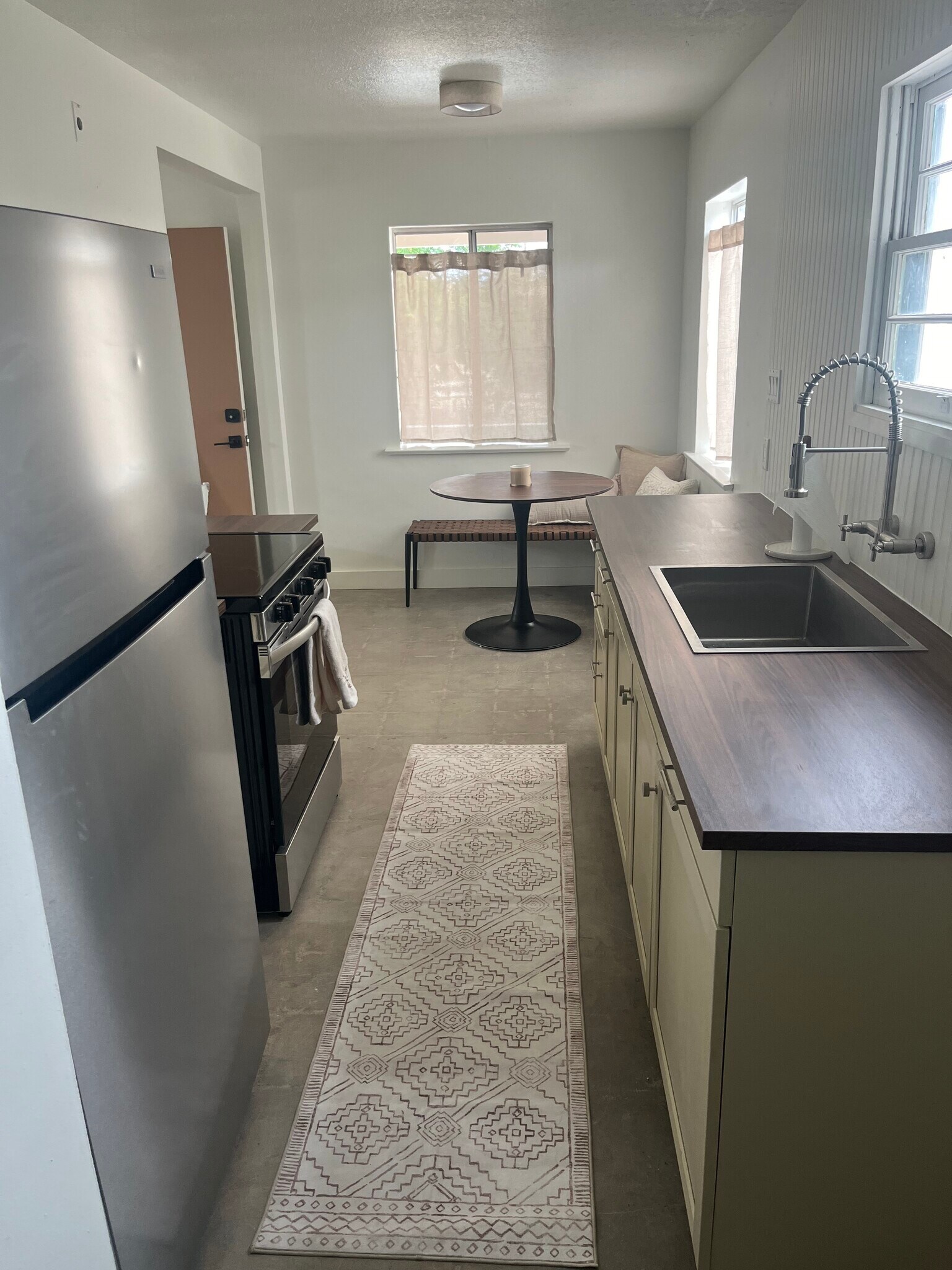 Building Photo - 6453 yucca ave