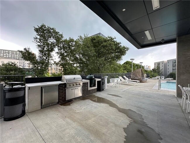 Building Photo - 788 West Marietta St NW