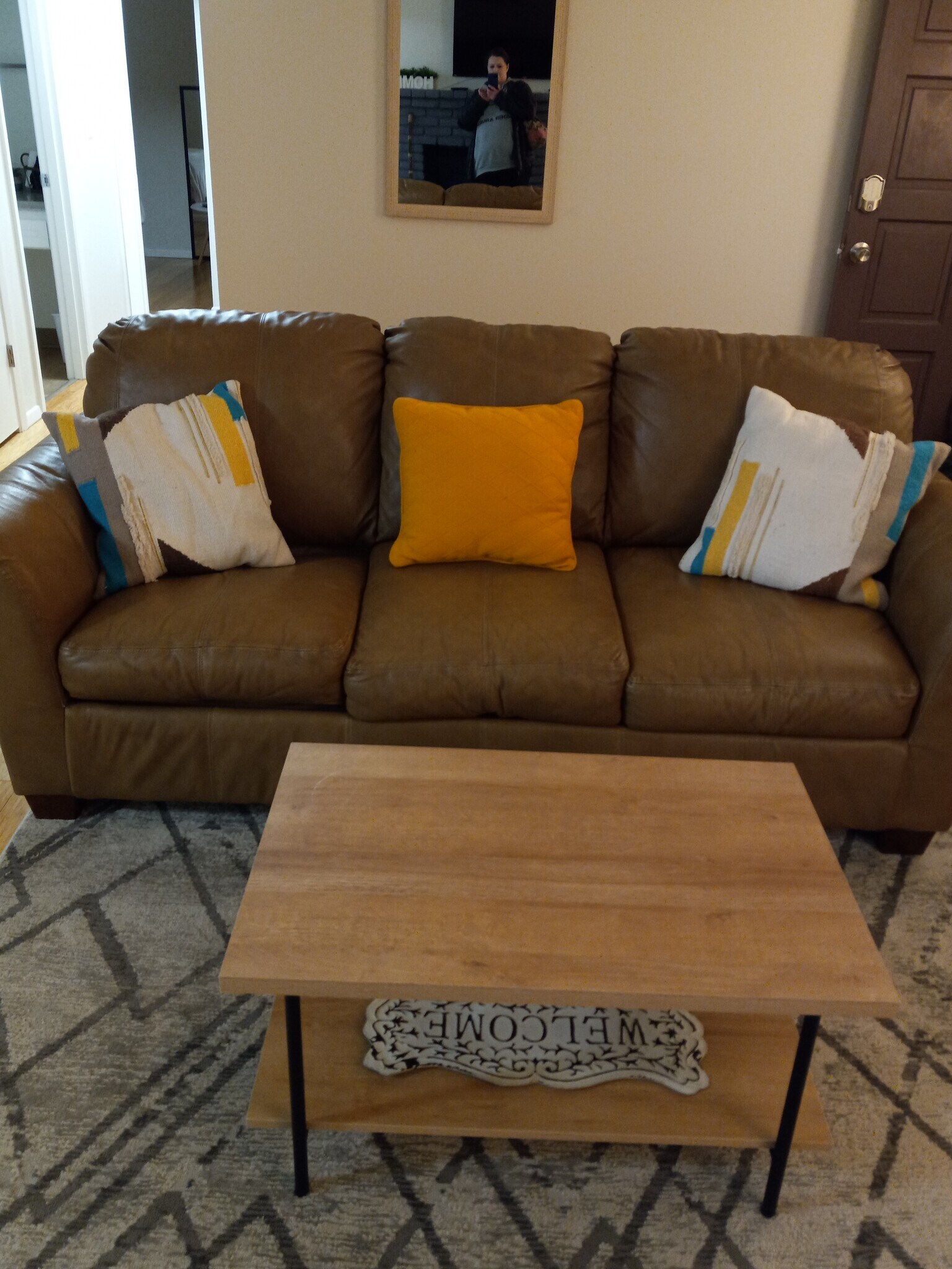 Comfy couch - 2150-2160 Raynor St SE