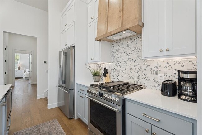 Building Photo - 18817 Selah Wy