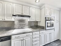 Building Photo - 730 S Royal Crest Cir