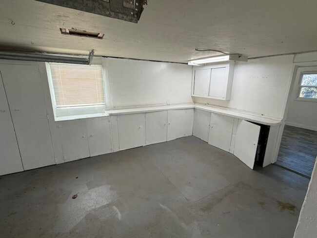 Building Photo - Beautiful Richmond Annex Home with Updated Kitchen & Bath + Bonus Room