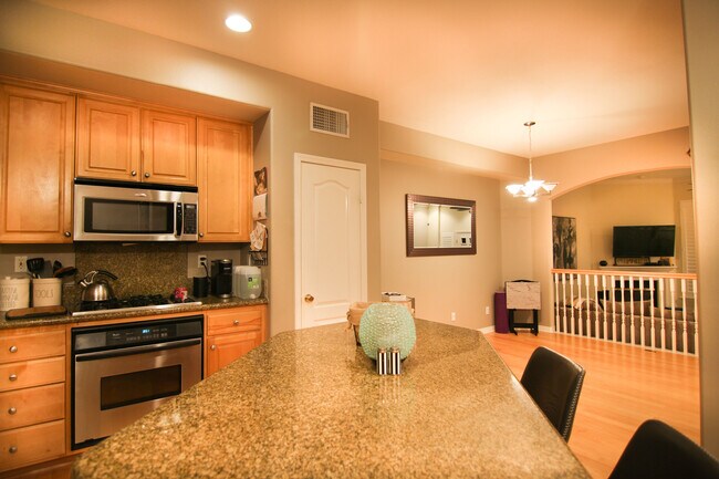 Building Photo - 5730 S Glennie Ln