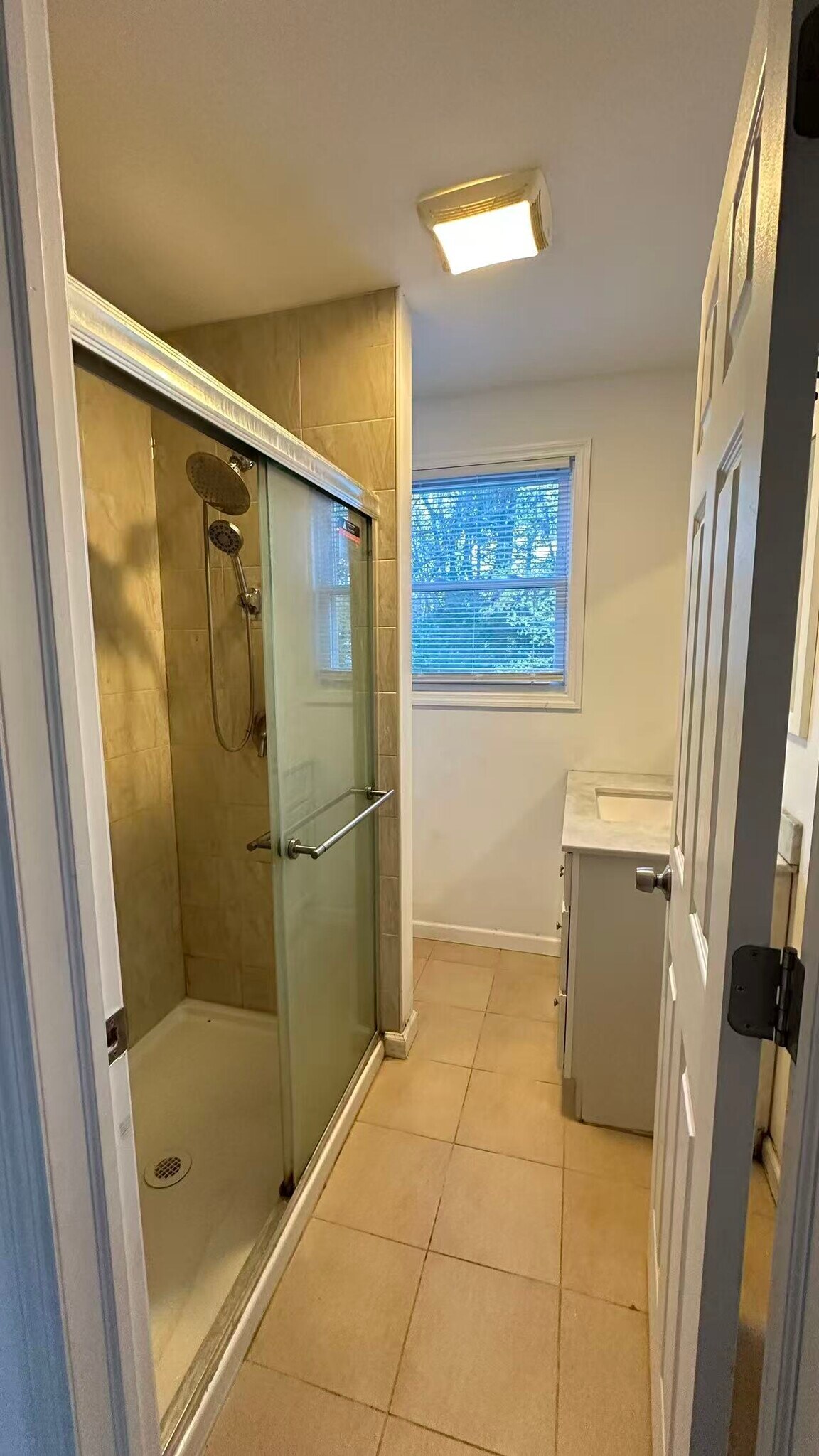 Building Photo - 324 Fuller Rd