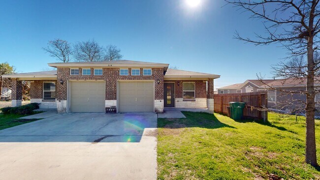 Building Photo - Amazing Duplex in Harker Heights with stained concrete flooring!