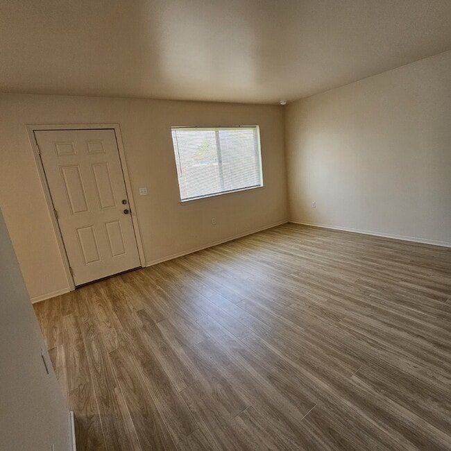 Building Photo - 3 Bedroom, 1 Bathroom Ranch with Updated Flooring, Paint, Carpet. 2 Car Garage. Kitchen with All ...