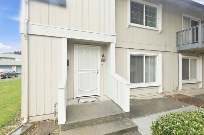 Building Photo - 4226 Comet Cir