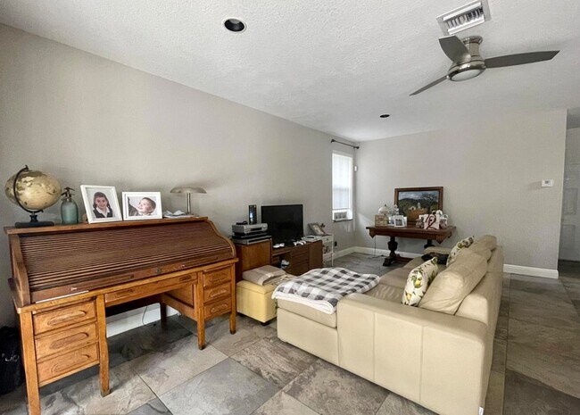 Building Photo - 4230 Palmetto Trail