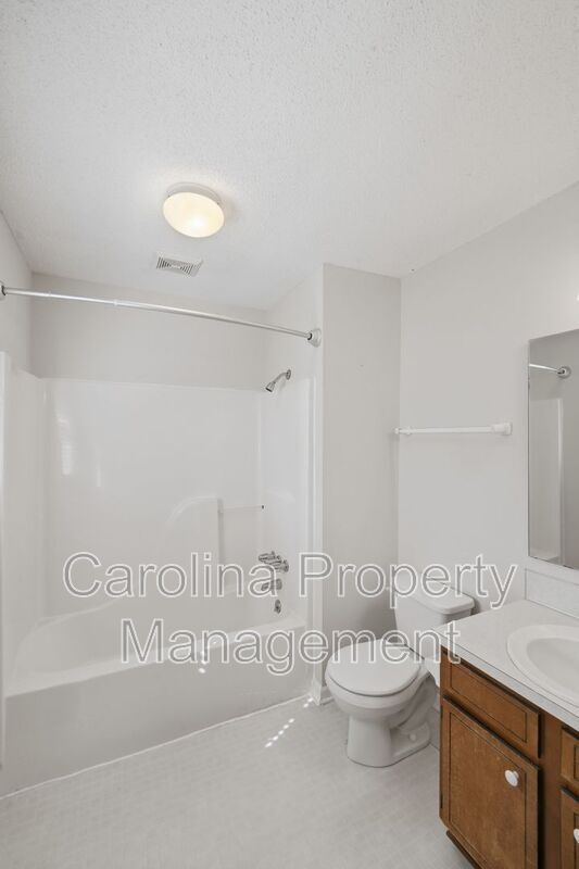 Building Photo - 1607 McFarland Dr