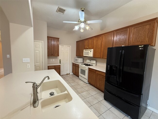 Building Photo - 5126 Winterwood Dr