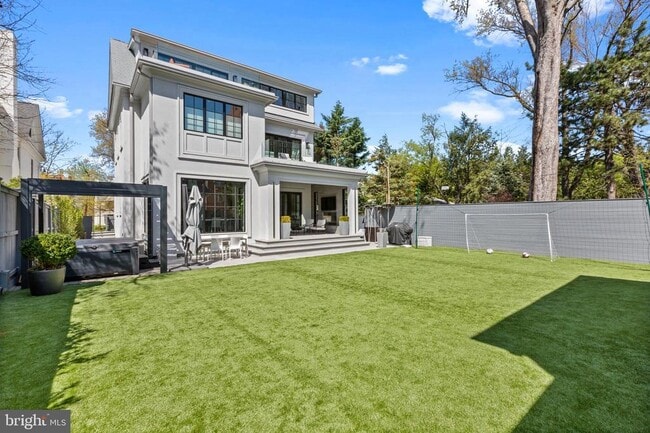 Building Photo - 3119 38th St NW