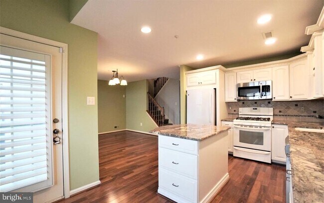 Building Photo - 2607 Virginia Ln