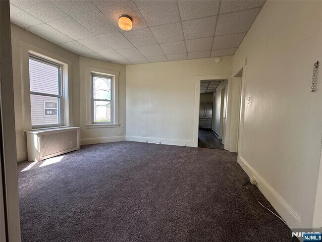 Building Photo - 31 Morgan Pl
