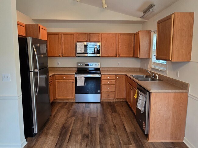Building Photo - 2447 Mid Salem Dr
