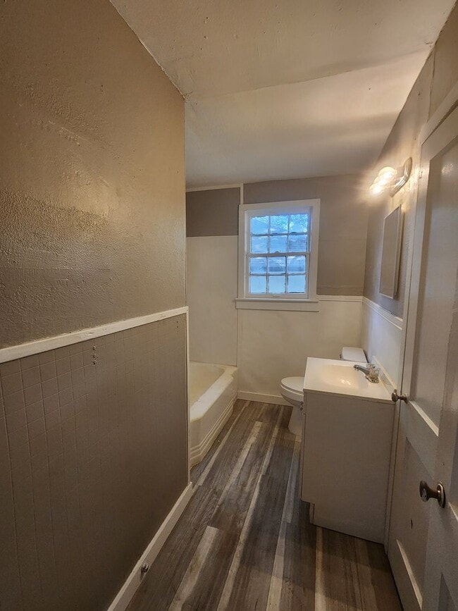 Building Photo - 4031 Ridgemoor Ave