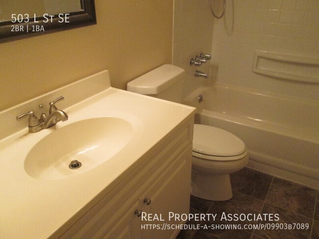 Building Photo - 503 L St SE